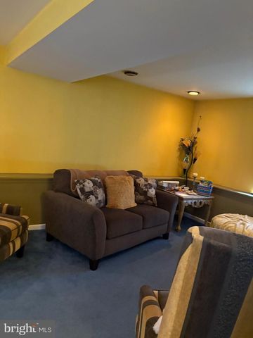 36 MORRIS DR, Sicklerville, NJ 08081