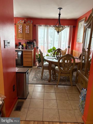 36 MORRIS DR, Sicklerville, NJ 08081