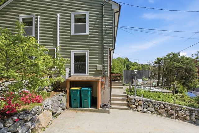 41 Mountain St 41, Woburn, MA 01801