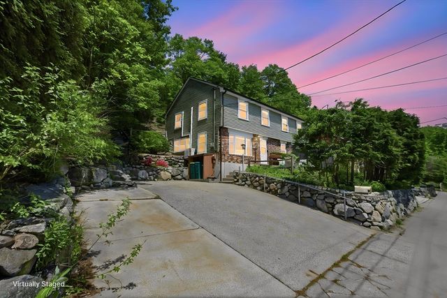 41 Mountain St 41, Woburn, MA 01801