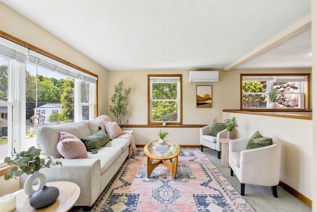 41 Mountain St 41, Woburn, MA 01801