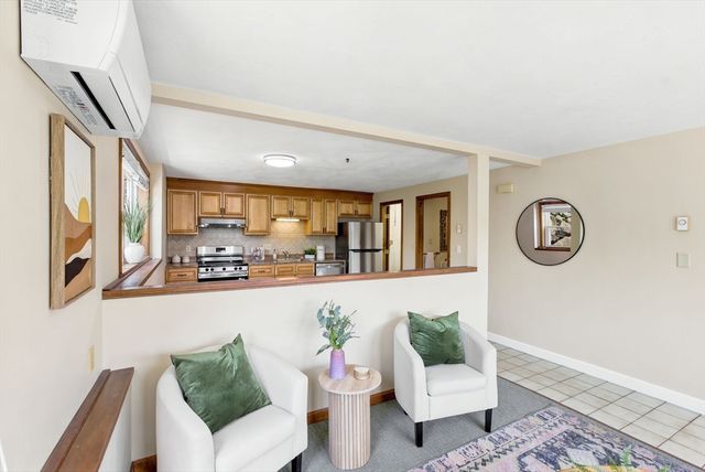 41 Mountain St 41, Woburn, MA 01801