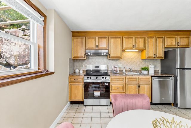 41 Mountain St 41, Woburn, MA 01801