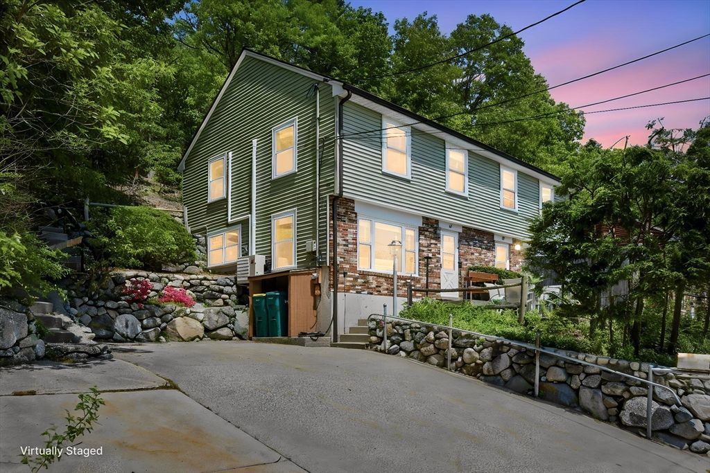 41 Mountain St 41, Woburn, MA 01801