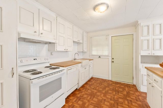 1805 Mamie St., Hattiesburg, MS 39401