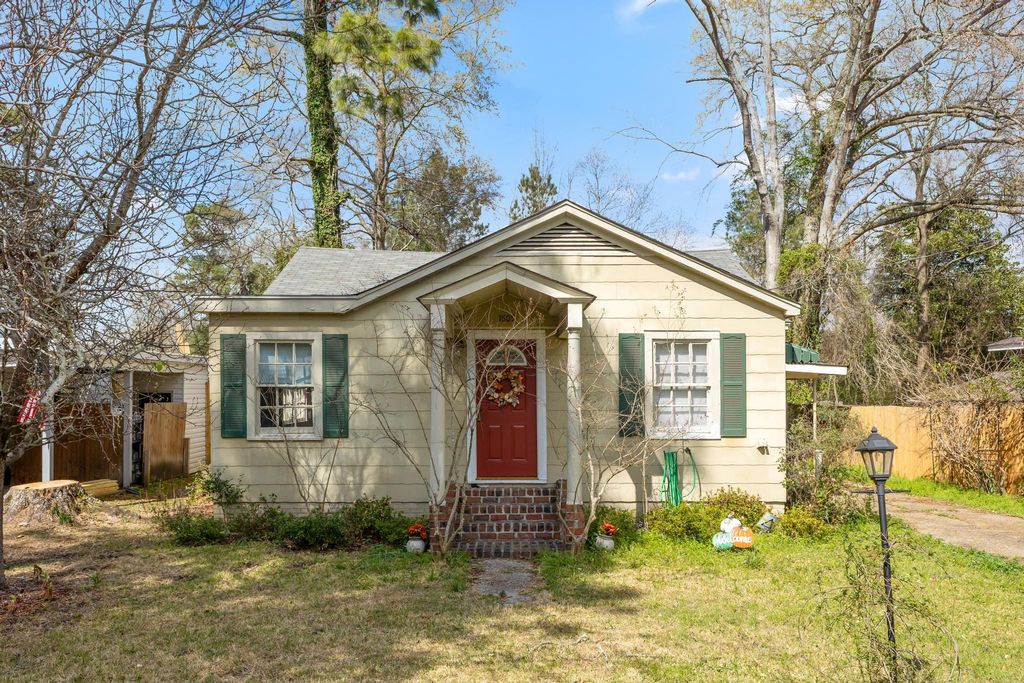 1805 Mamie St., Hattiesburg, MS 39401