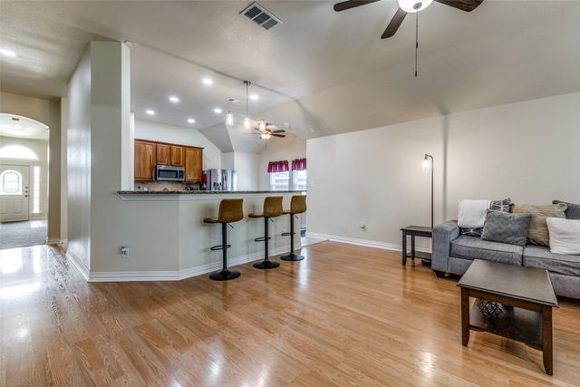 2109 Sterling Lane, Mesquite, TX 75181