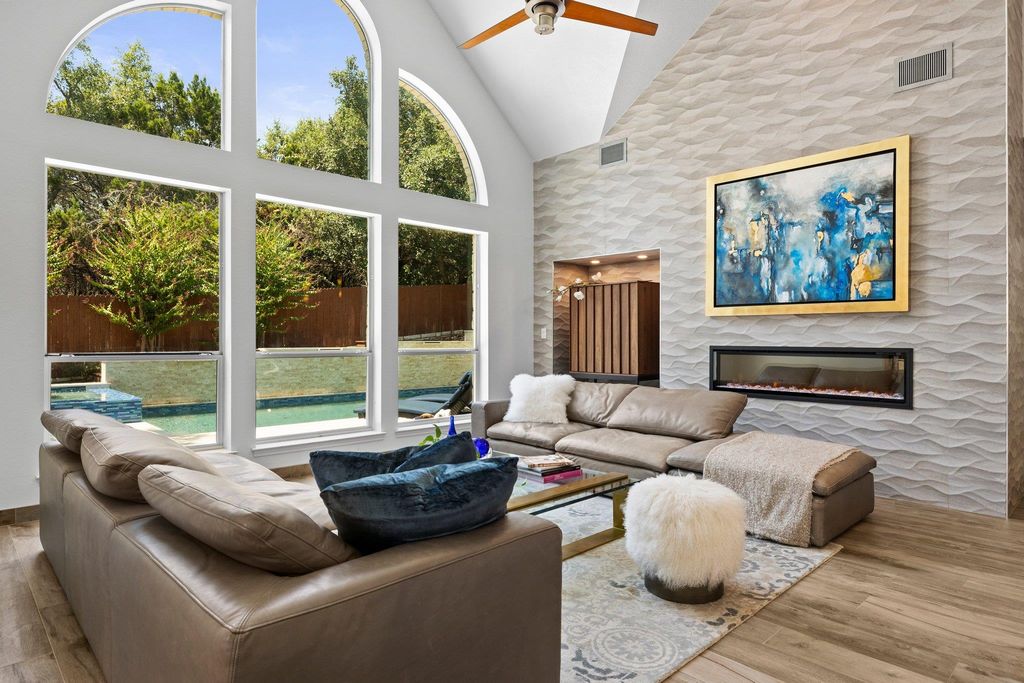 2809 Rio Mesa DR, Austin, TX 78732