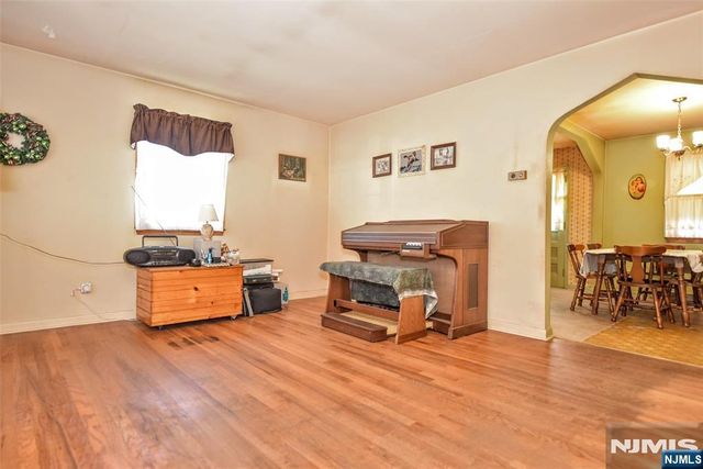 1-02 Hopper Avenue, Fair Lawn, NJ 07410