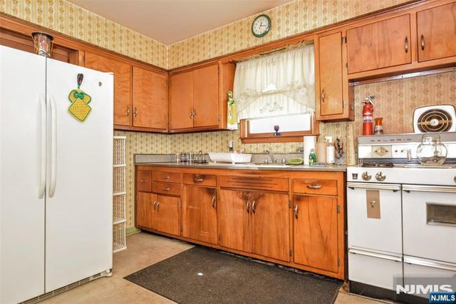 1-02 Hopper Avenue, Fair Lawn, NJ 07410