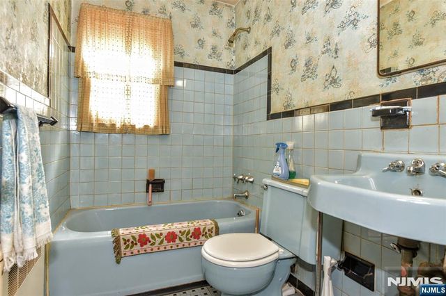 1-02 Hopper Avenue, Fair Lawn, NJ 07410