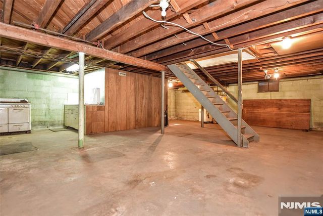 1-02 Hopper Avenue, Fair Lawn, NJ 07410