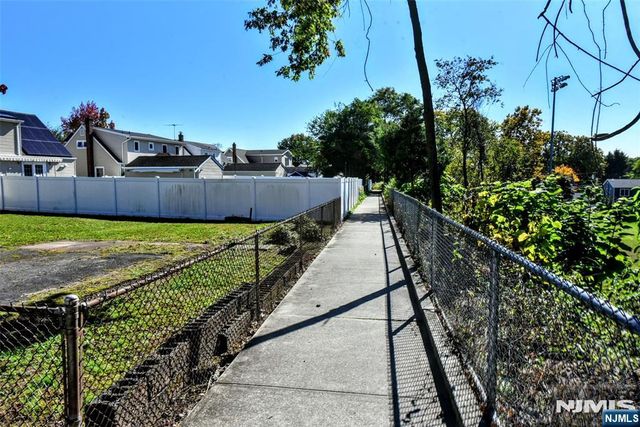 1-02 Hopper Avenue, Fair Lawn, NJ 07410