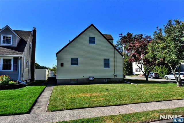 1-02 Hopper Avenue, Fair Lawn, NJ 07410