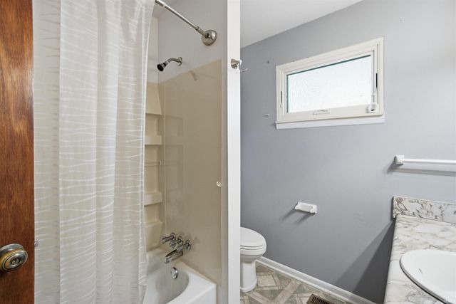 10080 E 500 S, Upland, IN 46989