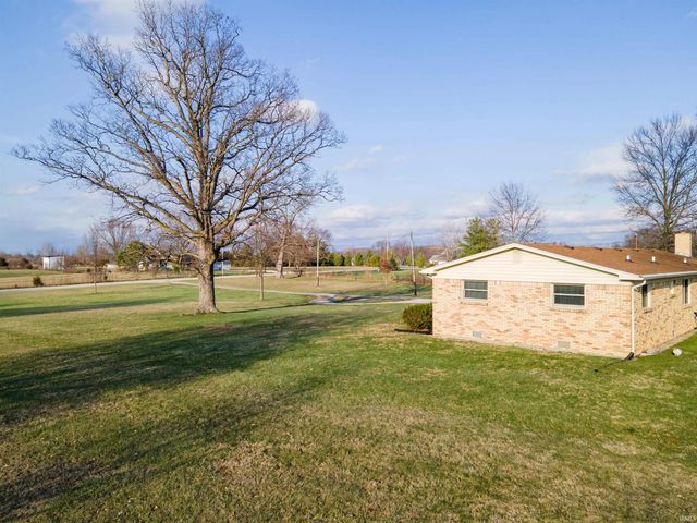 10080 E 500 S, Upland, IN 46989