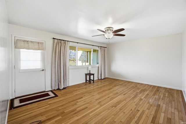 10080 E 500 S, Upland, IN 46989