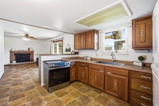 10080 E 500 S, Upland, IN 46989