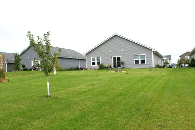 511 Valley Drive W, Annandale, MN 55302