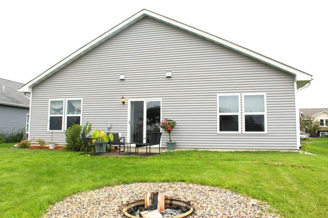 511 Valley Drive W, Annandale, MN 55302