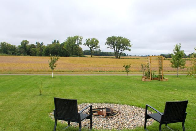 511 Valley Drive W, Annandale, MN 55302