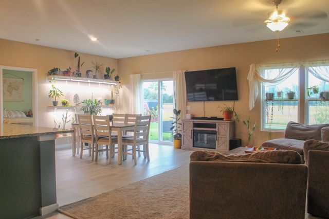 511 Valley Drive W, Annandale, MN 55302
