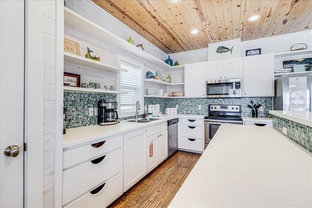 2727 S 11th St 31, Port Aransas, TX 78373