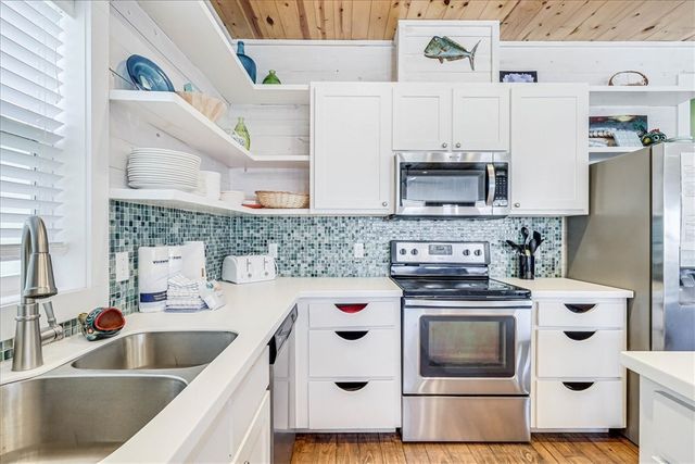 2727 S 11th St 31, Port Aransas, TX 78373