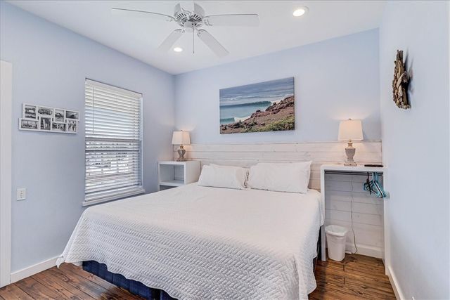 2727 S 11th St 31, Port Aransas, TX 78373