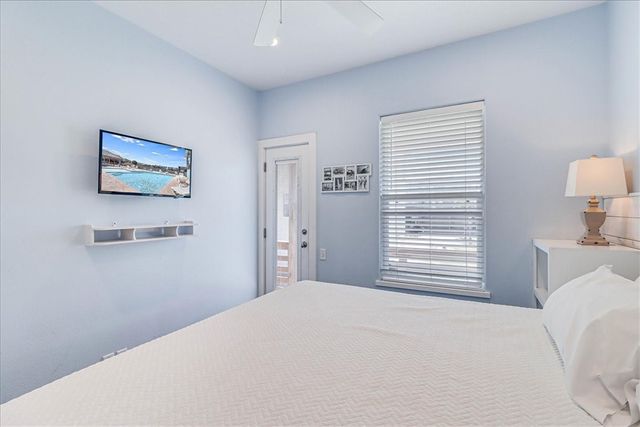 2727 S 11th St 31, Port Aransas, TX 78373