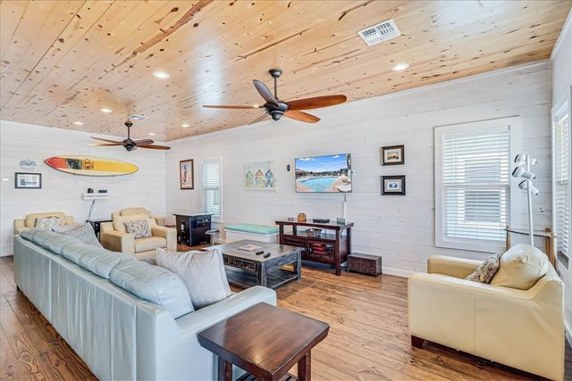 2727 S 11th St 31, Port Aransas, TX 78373