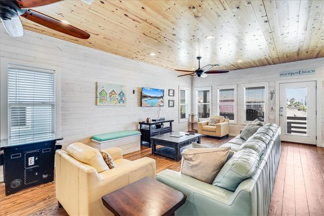 2727 S 11th St 31, Port Aransas, TX 78373