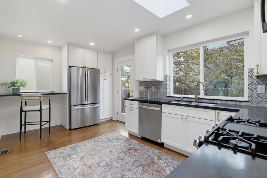 Image 12 of property listing at 1105 E. 6th Street, National City, CA 91950