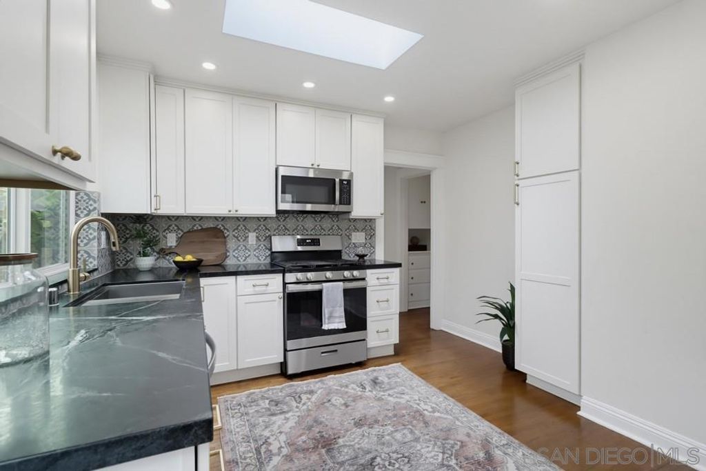 Image 15 of property listing at 1105 E. 6th Street, National City, CA 91950