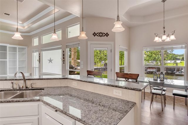 307 E Pheasant RD, Highland Haven, TX 78654