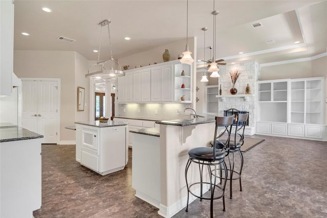 307 E Pheasant RD, Highland Haven, TX 78654