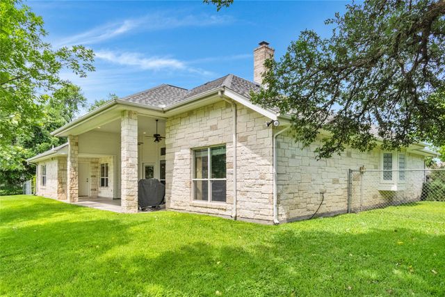 307 E Pheasant RD, Highland Haven, TX 78654