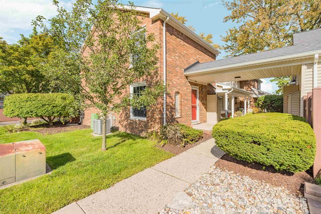 3551 Crooks Road, Royal Oak, MI 48073
