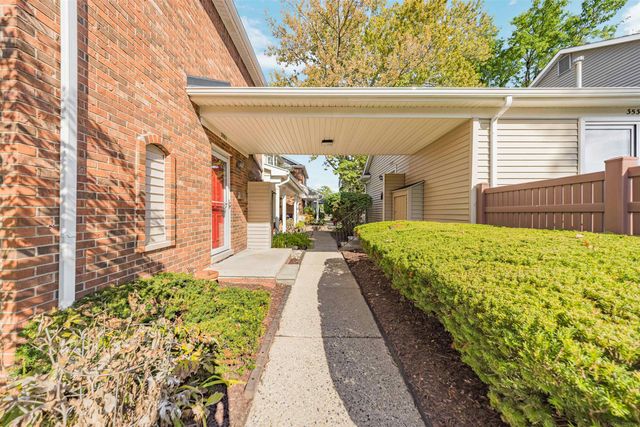 3551 Crooks Road, Royal Oak, MI 48073