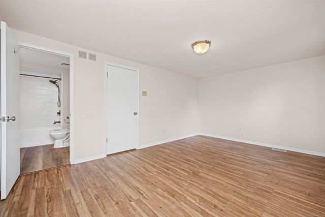 3551 Crooks Road, Royal Oak, MI 48073