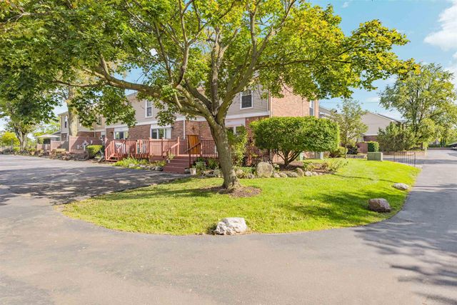 3551 Crooks Road, Royal Oak, MI 48073