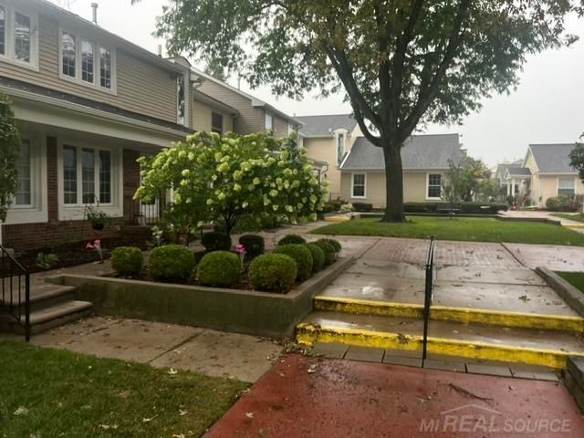 3551 Crooks Road, Royal Oak, MI 48073