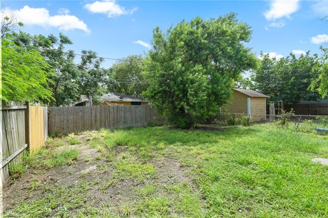 2629 Dunbar St, Corpus Christi, TX 78405