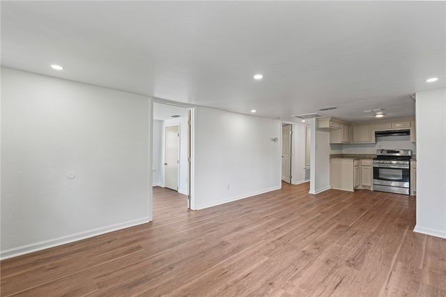 2629 Dunbar St, Corpus Christi, TX 78405