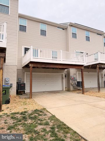 1124 OAKWOOD ST, Fredericksburg, VA 22401