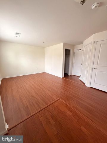 1124 OAKWOOD ST, Fredericksburg, VA 22401