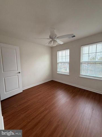 1124 OAKWOOD ST, Fredericksburg, VA 22401