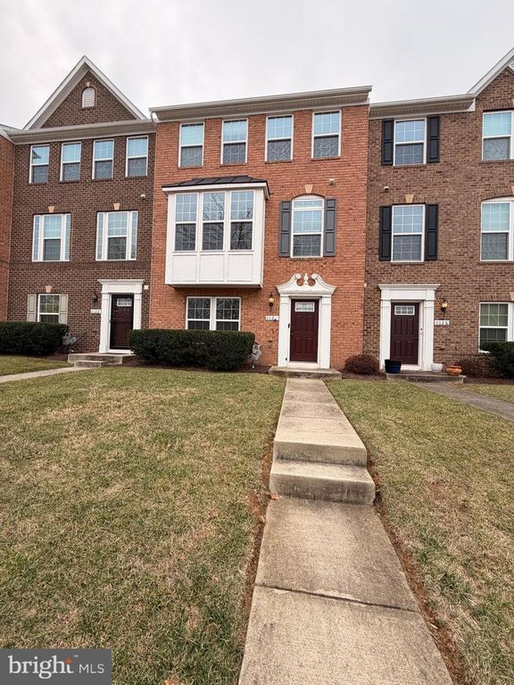 1124 OAKWOOD ST, Fredericksburg, VA 22401