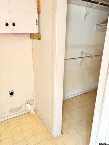 437 JEFFERSON, Pittsburg, TX 75686