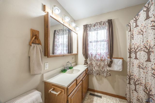 117 ST FRANCIS, Rapid City, SD 57701